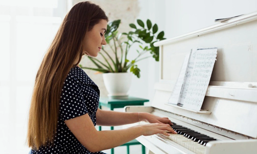 چه برند پیانویی بخریم؟ | بهترین برندهای پیانو کدامند؟ 1404