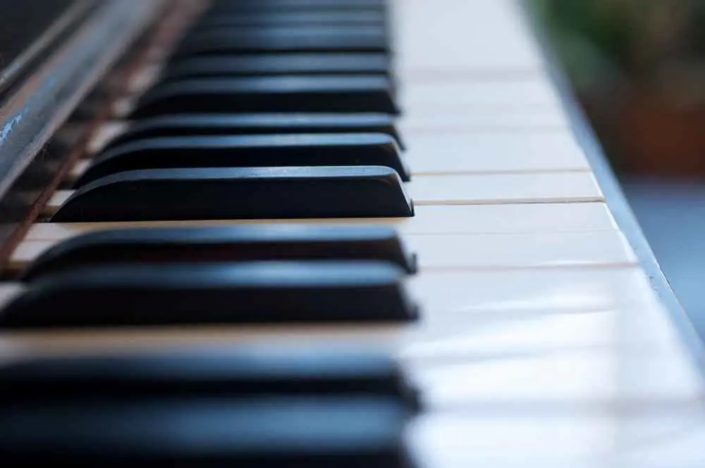 چطور کلید پیانو را درست کنیم؟ نکات سریع و کاربردی