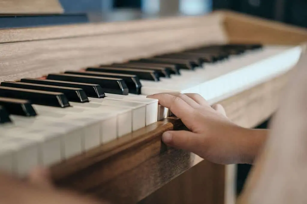 تمیز کردن و نگهداری پیانو