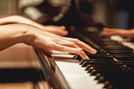 چه زمانی باید به تعویض کامل ساند برد فکر کرد؟