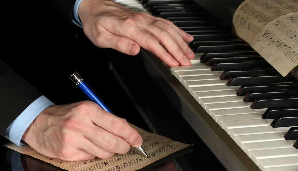 چرا پیانو ساز مادر است؟