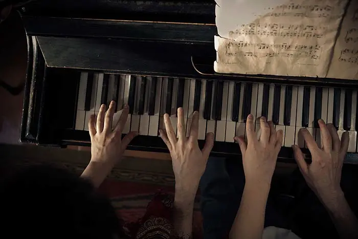 تمیز کردن و نگهداری پیانو