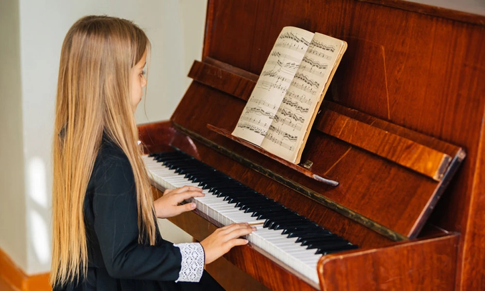 چه برند پیانویی بخریم؟ | بهترین برندهای پیانو کدامند؟ 1404